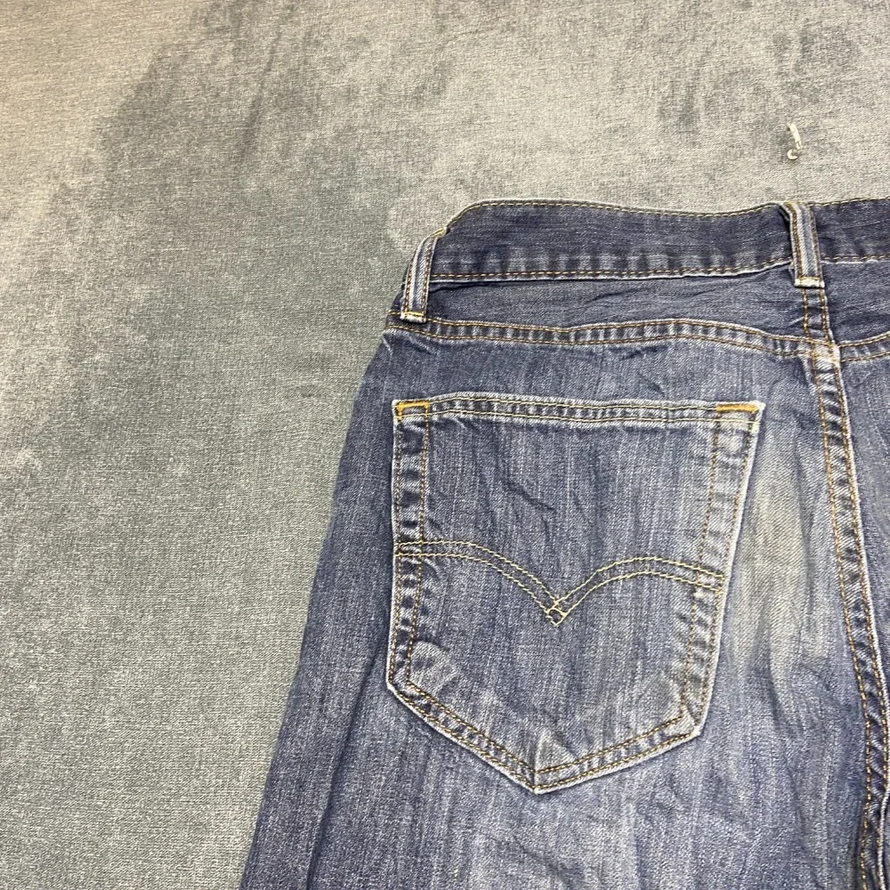 Levi's Jeans Mens 32x32 Blue Denim Cotton Stretch Straight Leg Zip Fly 5 Pockets